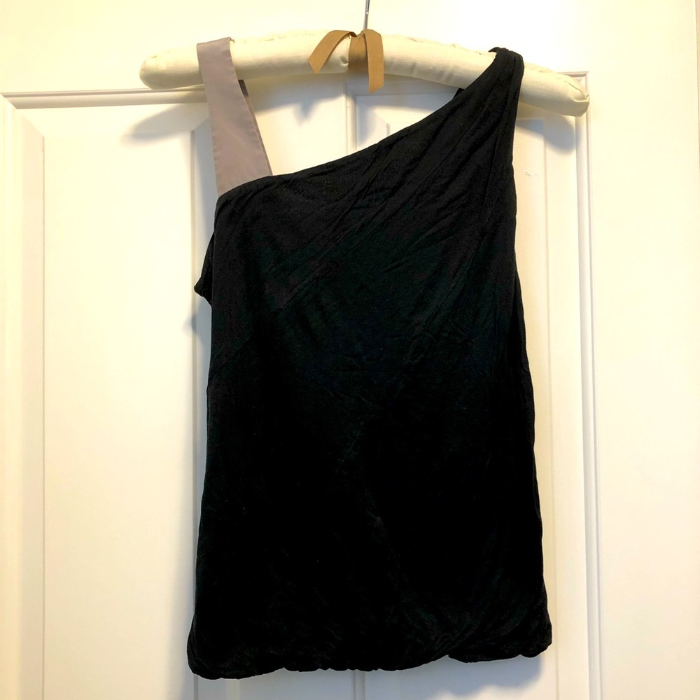 Rag & Bone top size 6 with two-tone thick straps - great for a night out!